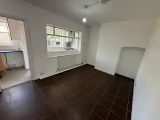 111 Marston Avenue, photo 2