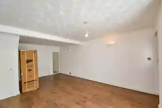 111 Oval Road North, photo 3