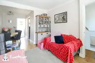 111 Rowley Avenue, photo 2