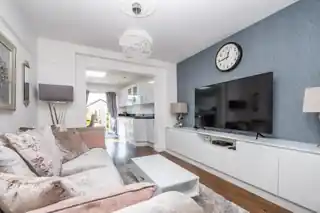 111 Seymour Avenue, photo 2