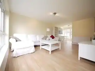 112 Botwell Lane, photo 2