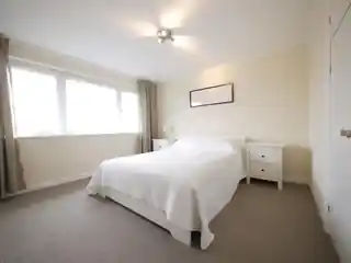 112 Botwell Lane, photo 4