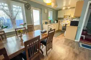112 Nene Gardens, photo 4