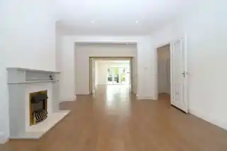 113 Beresford Avenue, photo 4