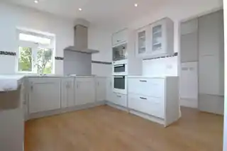 113 Beresford Avenue, photo 3