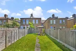 113 Brettenham Road, photo 2