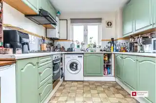 113 Buxhall Crescent, photo 2