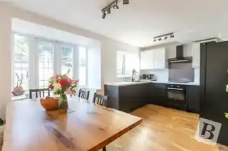 114 Birch Crescent, photo 2