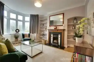 114 Clay Hill, photo 2