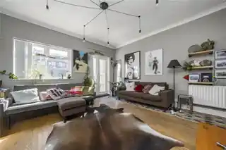 114 Ravensbury Road, photo 2