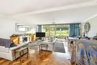 115 London Road, photo 2