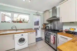 115 London Road, photo 4