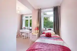 116 Alexandra Road, photo 2
