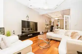 116 Gantshill Crescent, photo 2