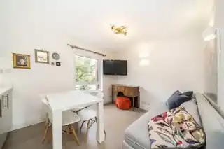116 Greyhound Road, photo 3