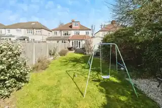 116 Upminster Road, photo 2