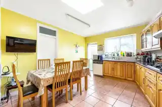 117 Caithness Road, photo 4