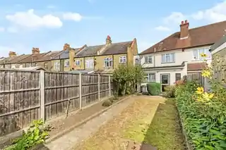 117 Caithness Road, photo 3