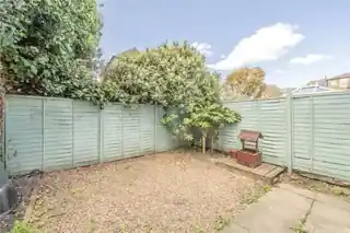 117 Edgeley Road, photo 3