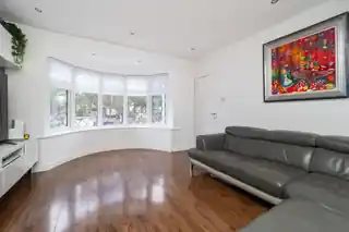 117 Lower Morden Lane, photo 3