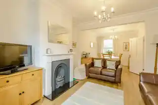 118 Rosebery Avenue, photo 4