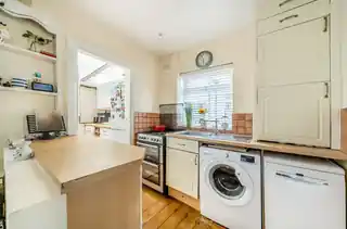 118 Wills Crescent, photo 4