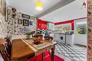 118 Winchcombe Road, photo 4