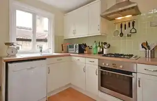 118A Goodrich Road, photo 2