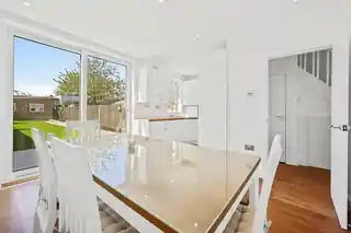 119 Abercorn Crescent, photo 4