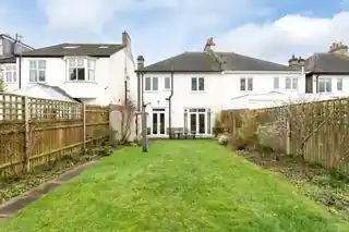 119 Court Lane, photo 3