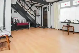 119 Oxlow Lane, photo 2