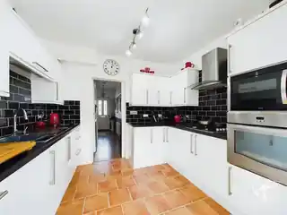 119 Severn Drive, photo 3