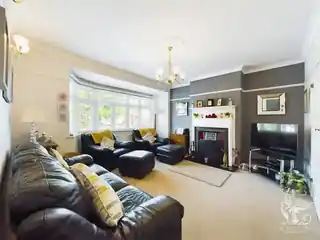 119 Severn Drive, photo 2