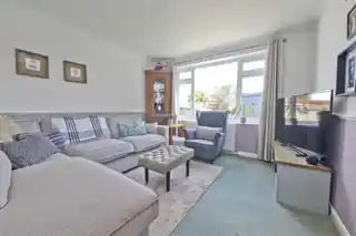 11A Crosier Road, photo 2