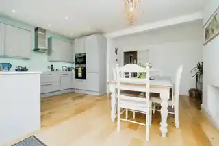 11A Durham Avenue, photo 4