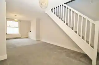 11A Vernon Road, photo 3