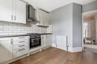 11B Hopedale Road, photo 2
