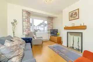 12 Abinger Gardens, photo 2