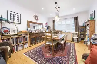 12 Alba Gardens, photo 2