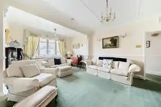 12 Albury Avenue, photo 3