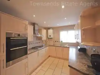 12 Anthus Mews, photo 3
