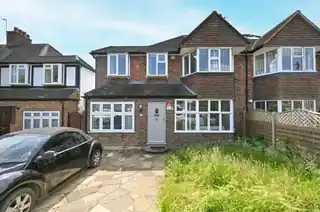 12 Arundel Road, photo 2