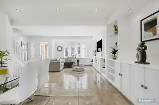 12 Ashford Crescent, photo 4