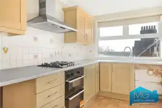 12 Baronsmere Court, photo 3