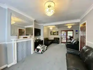 12 Beechwood Avenue, photo 2