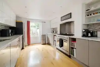 12 Bewdley Street, photo 2