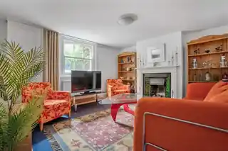12 Blandford Road, photo 2