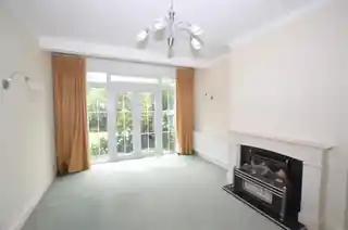 12 Bryanston Avenue, photo 4