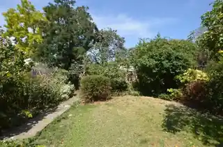 12 Bryanston Avenue, photo 3