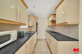 12 Byron Avenue, photo 4